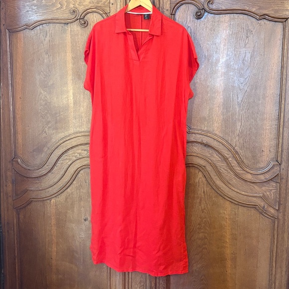 Tahari Dresses & Skirts - Tahari Linen V-Neck Collared Maxi Shift Dress